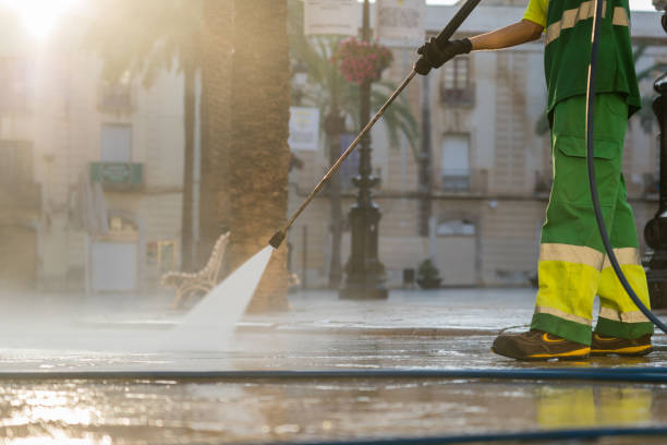 Best Graffiti Removal  in East Oakdale, CA